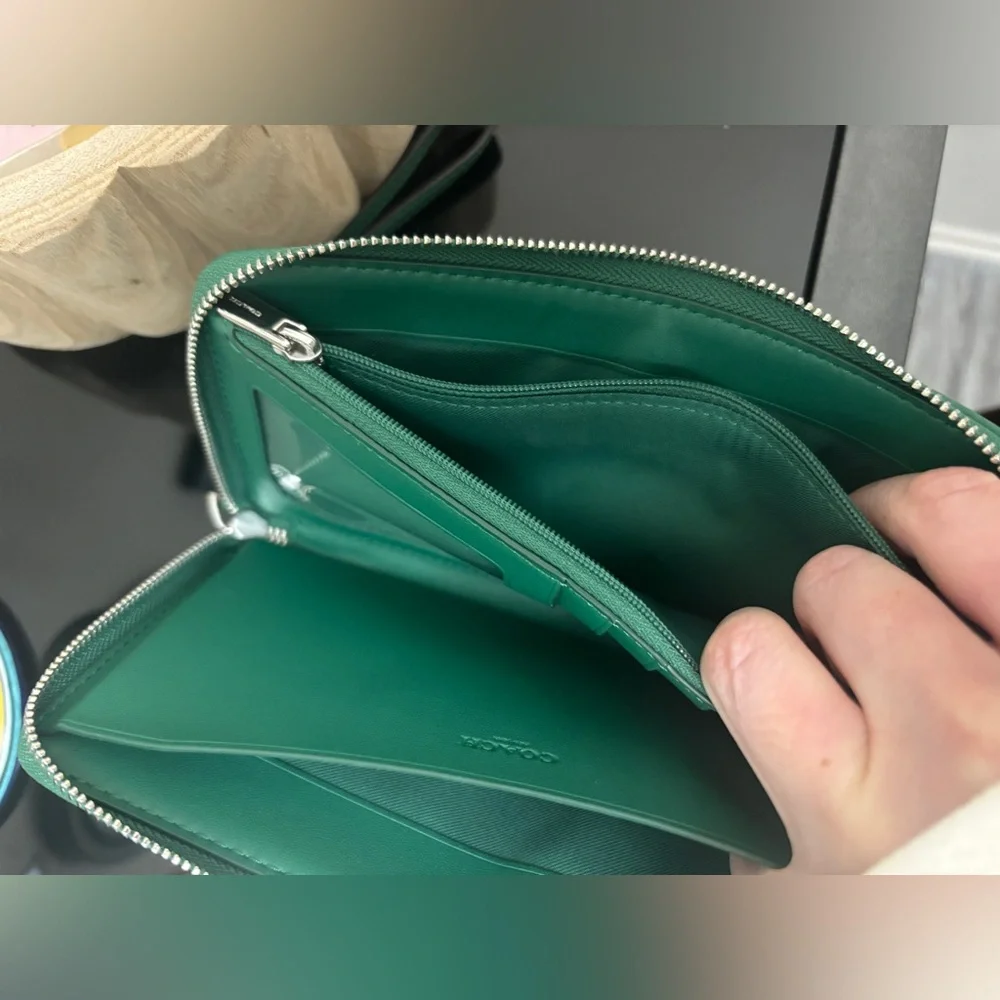 Coach Dempsey Large Phone Wallet in Signature Jacquard With Stripe And Patch - Picture 4 of 8